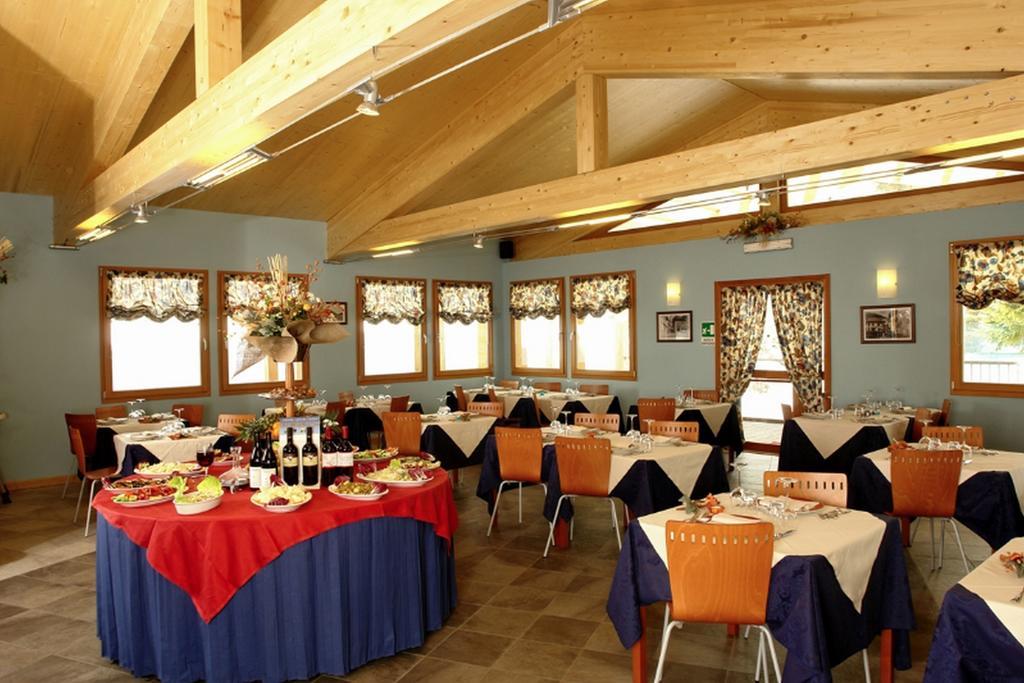 Olympic Mountains Hotel Cesana Torinese Exterior foto