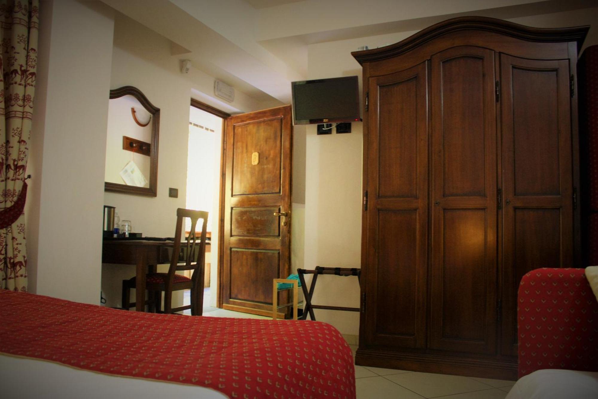 Olympic Mountains Hotel Cesana Torinese Quarto foto