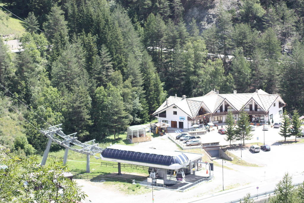 Olympic Mountains Hotel Cesana Torinese Exterior foto