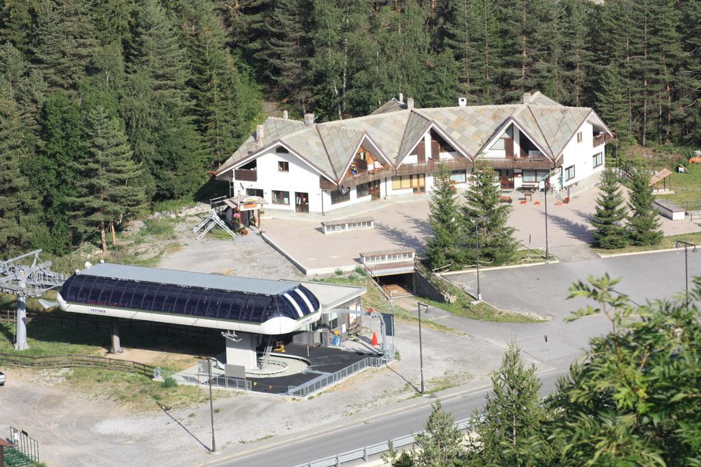 Olympic Mountains Hotel Cesana Torinese Exterior foto
